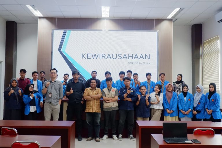 FEB Universitas Tadulako Gelar Pembekalan Program FEB Berdampak dan Bimbingan Teknis SITAMPAN