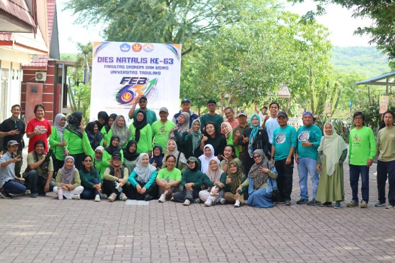 Pembukaan Dies Natalis FEB UNTAD ke-63 Dirangkaikan dengan FEB Green and Clean 2026