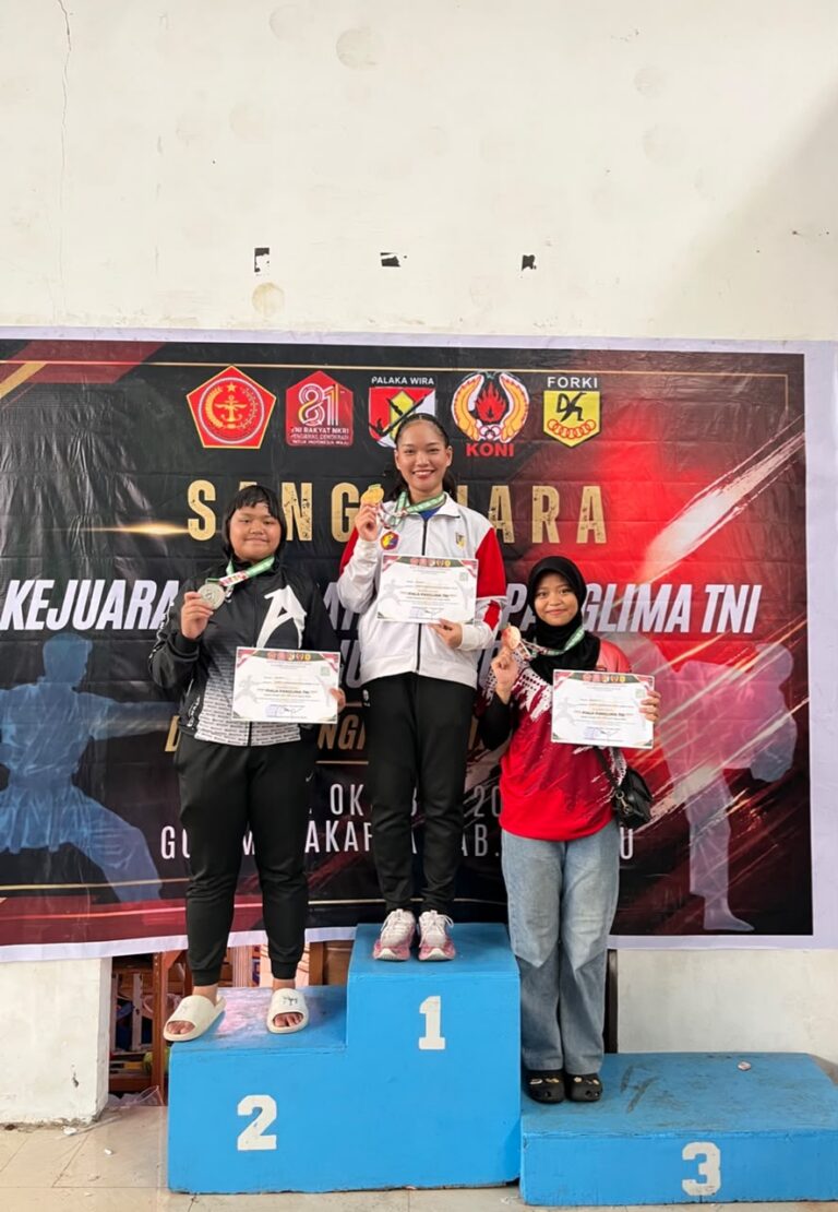 Harumkan Nama FEB Universitas Tadulako, Mahasiswa IESP Raih Medali Emas pada Kejuaraan Karate Piala Panglima TNI 2026